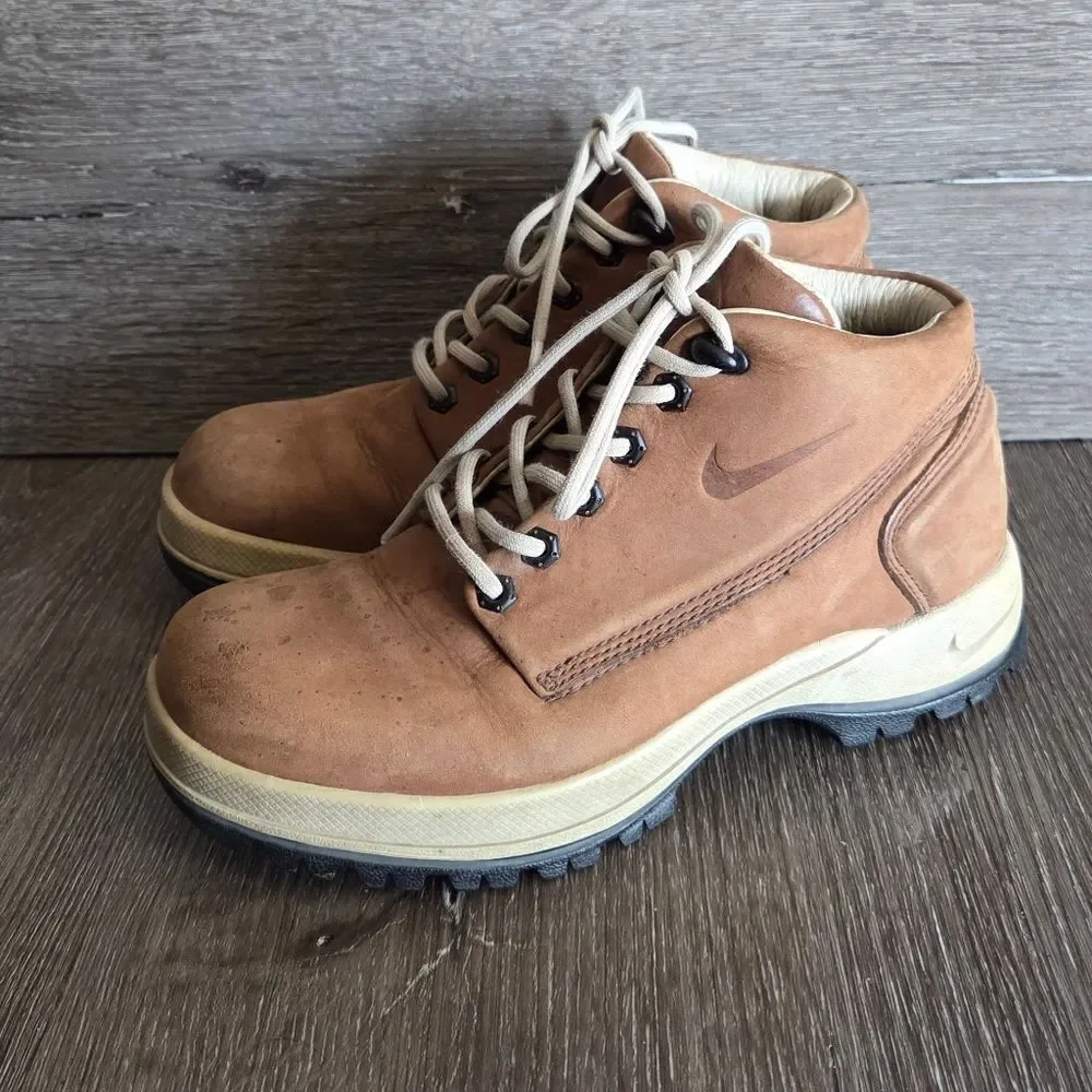 Nike ACG Women's High Top Hiking Boots Brown Size 6.5